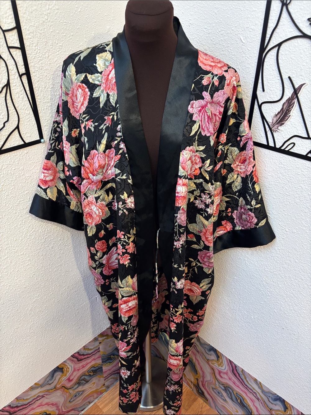 Vintage 1980’s L.A. Intimates black & pink floral satin midi robe. Size XL
